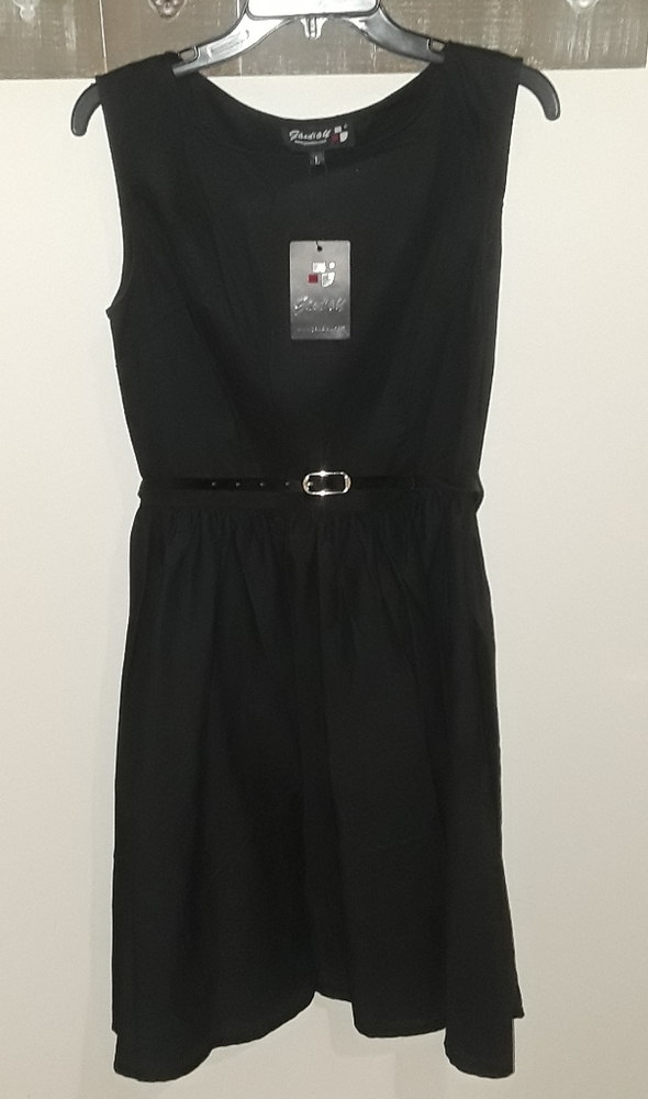 Dress - Picture 2 of 3